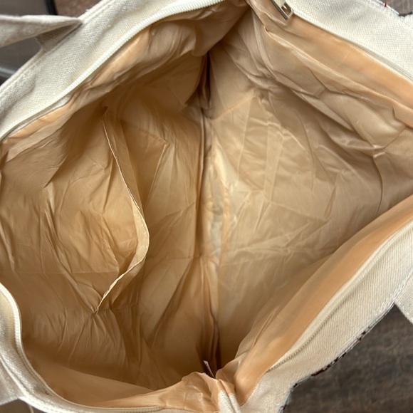 Embroidered Reusable Bag London with Butterflies and Flowers - Picture 5 of 6